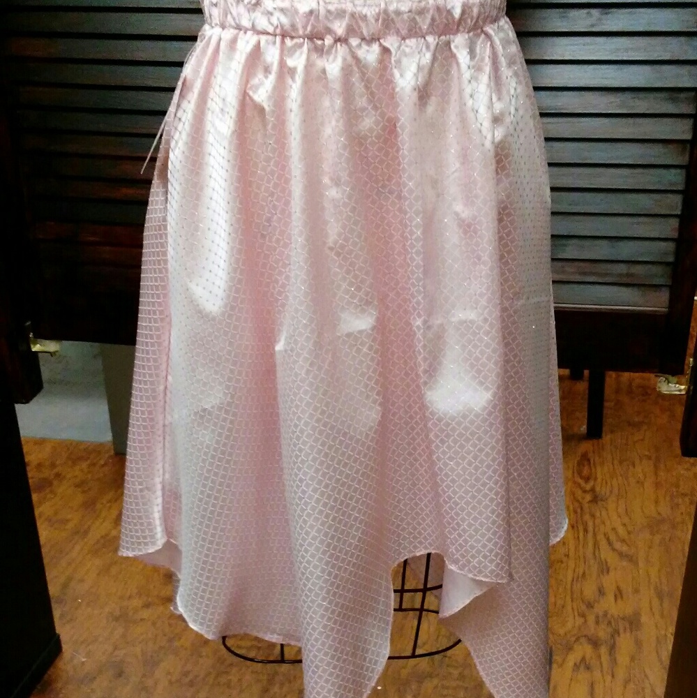Light pink sparkly lattice‎ handkerchief hem skirt